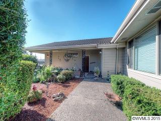 1924 Banyan Ct, Salem, OR 97304-1103