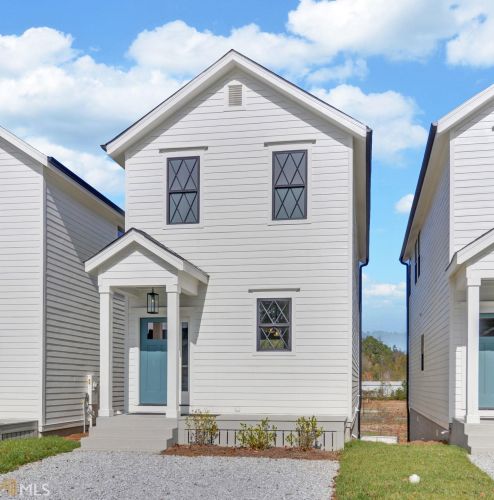 31 Cottonwood St, Clayton, GA 30525-0042
