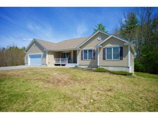 21 Long Meadow Farm Dr, Epping, NH 03042-2910