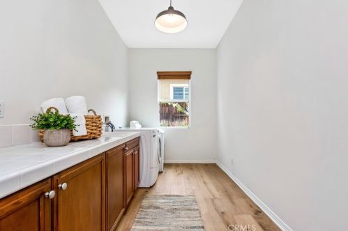 16849 Ridge Cliff Dr, Riverside CA  92503-0251 exterior