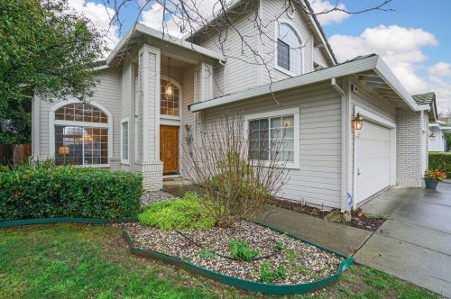 598 Crownpointe Cir, Vacaville, CA 95687-5557