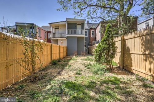 527 Howard Ave, Lancaster PA  17602-4421 exterior