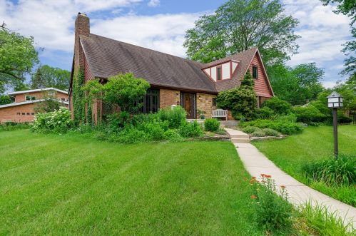2620 Gordon Dr, Homewood, IL 60422-1223