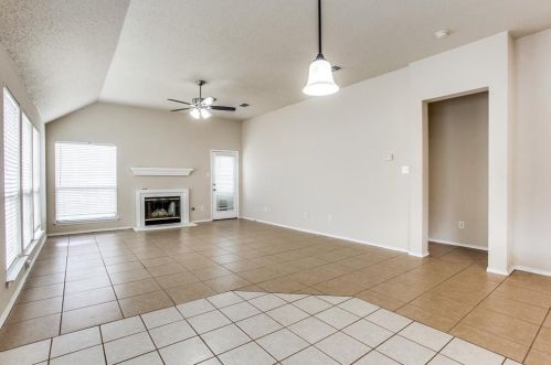 6709 Braeview Dr, Fort Worth TX  76137-6313 exterior