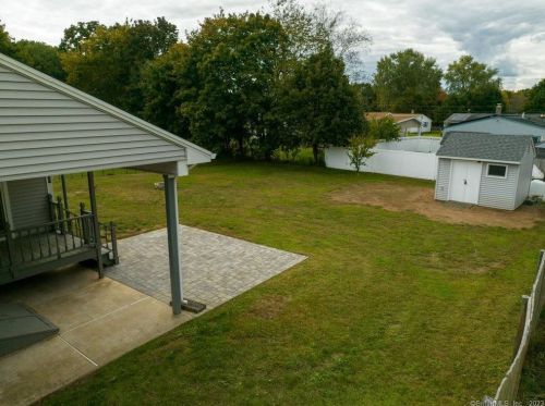32 Laurel St, Southington CT  06489-1226 exterior
