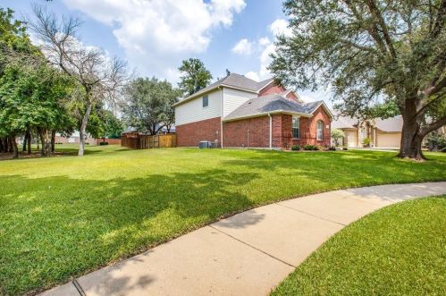 1201 Sheffield Dr, Midlothian TX  76063-7693 exterior