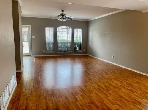 6912 Indiana Ave, Fort Worth TX  76137-3377 exterior