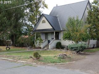 302 3rd St, Enterprise, OR 97828-1019
