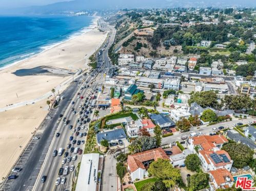 260 Mabery Rd, Santa Monica, CA 90402-1206
