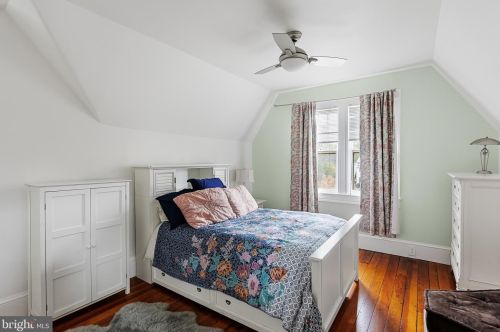 135 Warwick Rd, Tavistock NJ  08033-3706 exterior