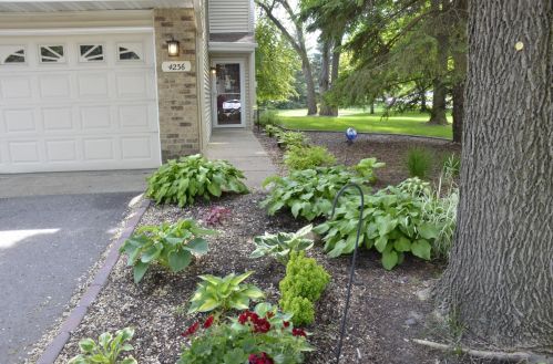 4236 Boulder Ridge Pt, Saint Paul, MN 55122-1895