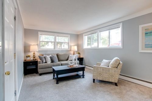 914 Burr St, Saint Paul, MN 55130-4000