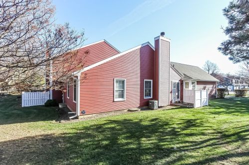 126 Neville Ct, Hanover Park, IL 60108-1523