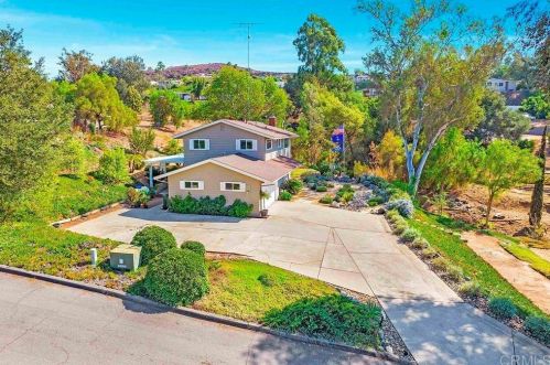 12217 Valhalla Dr, Lakeside, CA 92040-4932