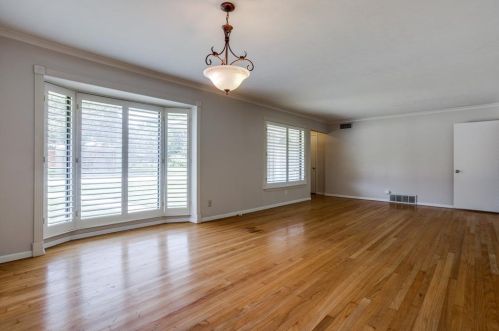 7026 Dalewood Ln, Dallas TX  75214-1809 exterior