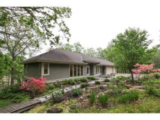 10750 Dellwood Rd, Stillwater, MN 55082-9427