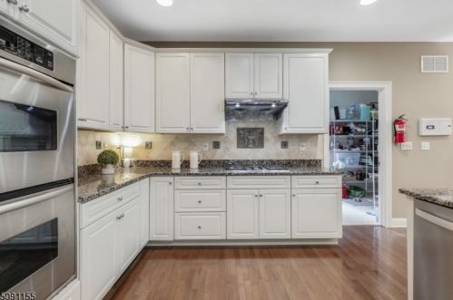 5 Poplar Ct, Dover NJ  07869-2429 exterior