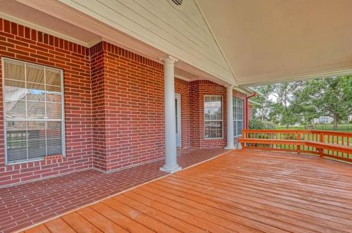 6009 Longmire Trl, Conroe TX  77304-4866 exterior