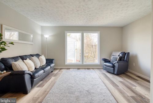 8359 Bark Tree Ct, Springfield VA  22153-3832 exterior