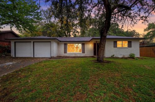 3408 Wharton Dr, Fort Worth TX  76133-2216 exterior