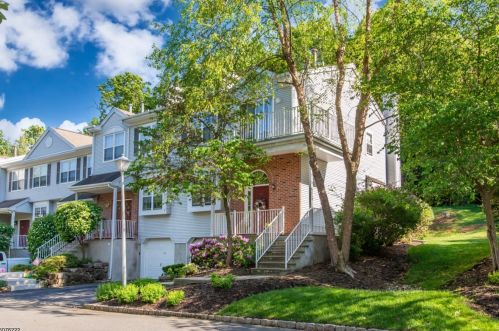 23 Hickory Way, Mount Arlington, NJ 07856-1367