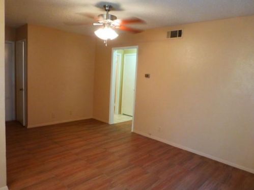 407 Cliff Dr, Garland TX  75042-6722 exterior