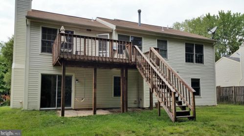 8135 Tall Timber Dr, Gainesville, VA 20155-1748