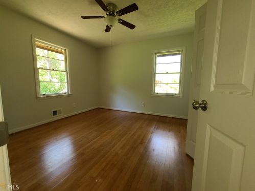 6427 Bennett Dr, Rex GA 30273-1723 exterior