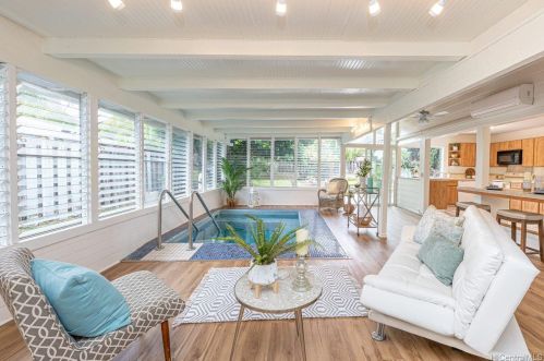7136 Kamilo St, Honolulu HI  96825-1605 exterior