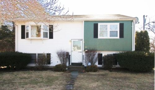 60 Fern St, Warwick, RI 02889-2406