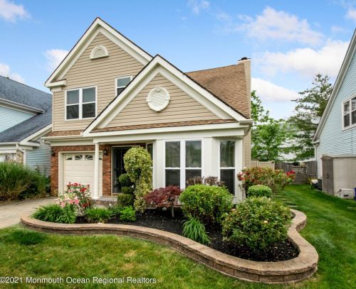 33 Carlisle Ct, Old Bridge, NJ 08857-2777