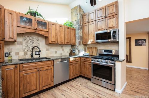 6010 4 Ave, Denver CO 80226-1802 exterior