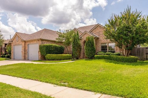 9116 Trail Wood Dr, Fort Worth, TX 76182-3714