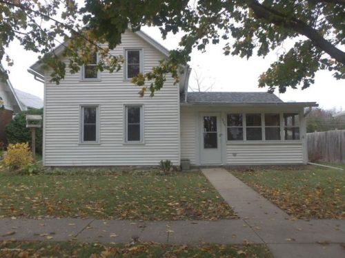 209 Oak St, Mabel, MN 55954-1530
