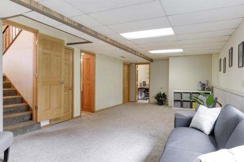 5498 Daisy Ct, Saint Paul MN  55110-2218 exterior