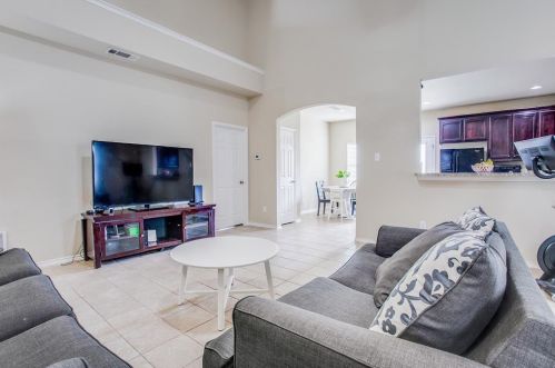 4105 Tiburon St, Fort Worth TX  76106-2609 exterior