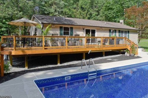 17 Copeley Rd, Fredon, NJ 07860-6580