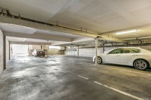 1118 Irving Ave, Glendale CA 91201-2808 exterior