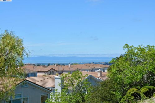 7497 Denison Pl, Hayward, CA 94552-5361