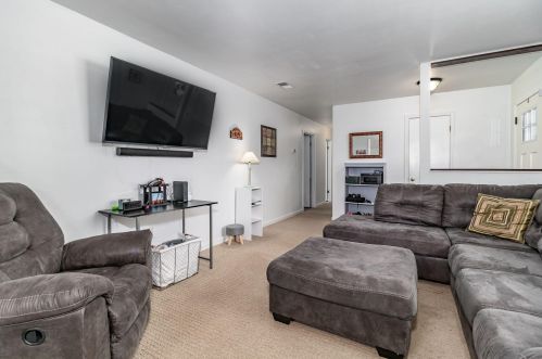 525 Pheasant Run Dr, Evans, GA 30809-3883