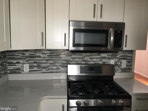 1150 12 St, Philadelphia PA 19147-4524 exterior