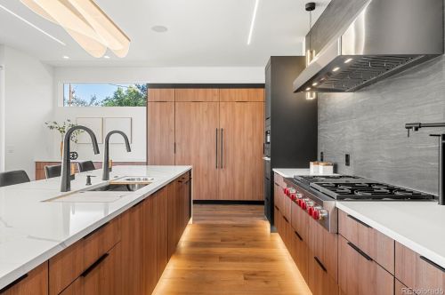 267 Clermont St, Denver CO  80246-1039 exterior