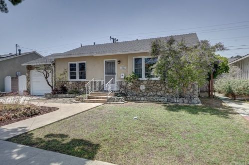5444 124th St, Hawthorne, CA 90250-3450