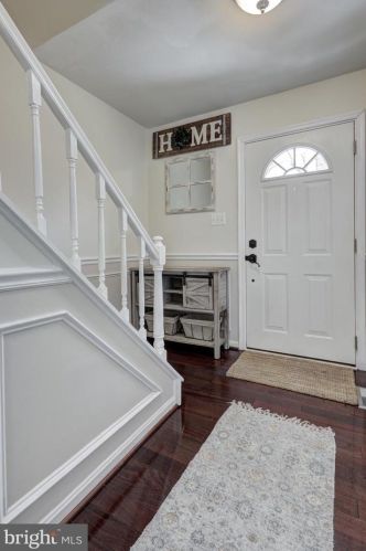 6369 Buffie Ct, Springfield VA  22015-3401 exterior