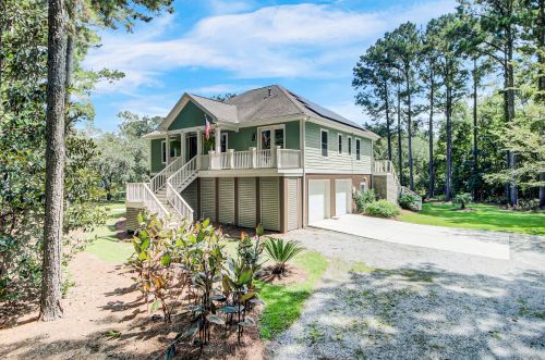 5923 Joseph Blake Ln, Wadmalaw Is, SC 29487-7157
