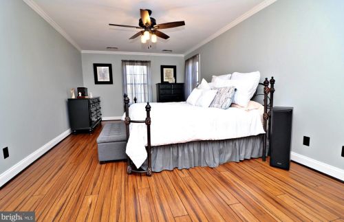 1756 Johnnycake Ln, Harpers Ferry WV 25425-6078 exterior