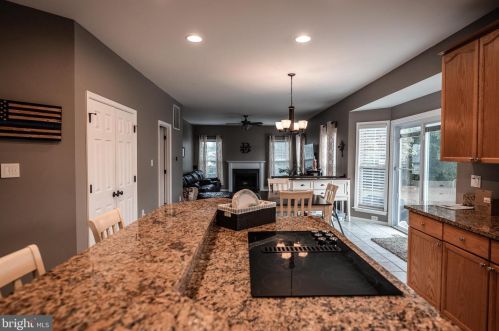 125 Gap Vw Blvd, Harpers Ferry WV 25425-3003 exterior