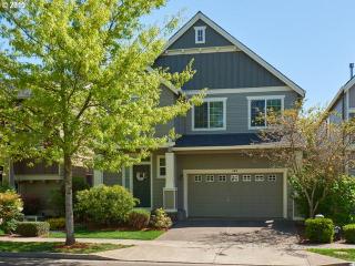 400 Oak Leaf St, Newberg, OR 97132-7454