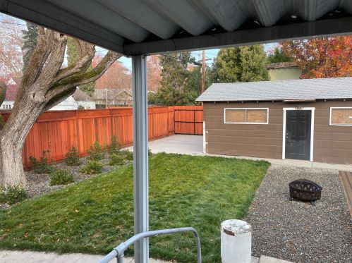 1115 Merritt St, Turlock CA  95380-4952 exterior