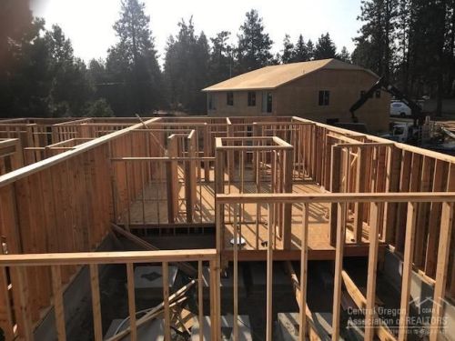 61288 Ring Bearer Ct, Bend OR  97702-3333 exterior